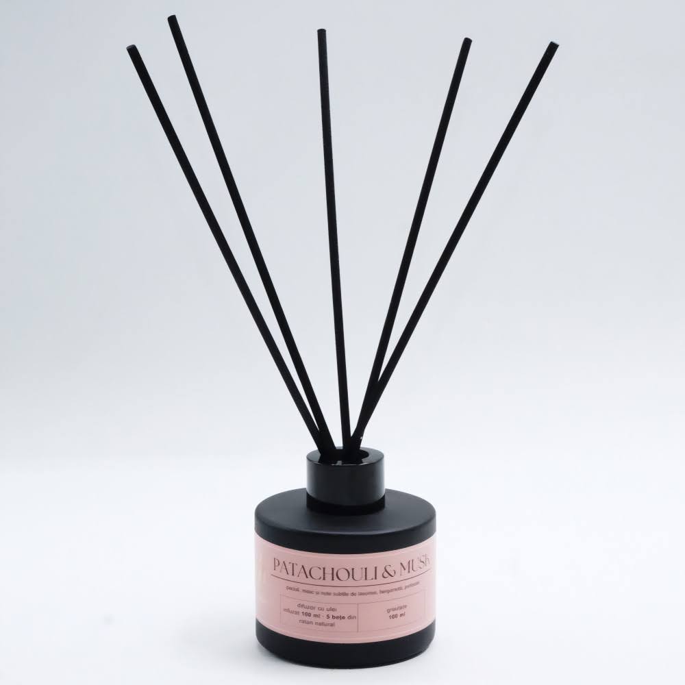 Difuzor - Parfum de cameră – „Patchouli & Musk” | Colecția Aphrodisia Candles, cu aromă de paciuli, mosc, iasomie, bergamotă, portocale
