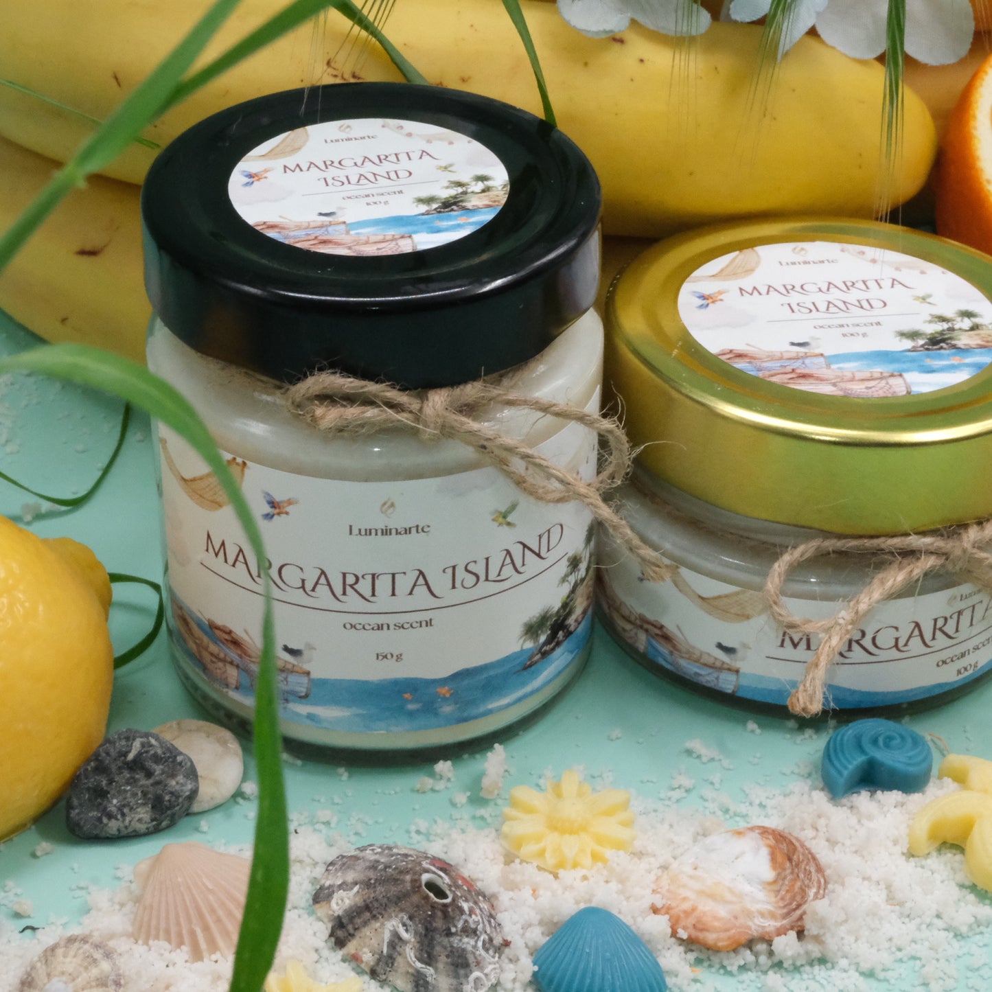 Lumânare parfumată din ceară de soia, turnată manual – „ Margarita Island ” | Ediția de vară, cu aromă oceanică