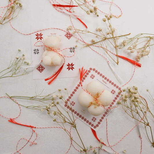 Mini Mărțișoare – Lumânare turnată manual cu ceară de soia parfumată | Ediția de 1 Martie, în formă de bubble sau ursuleți, cu aromă delicată de vanilie