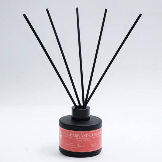 Difuzor - Parfum de cameră – „Rhubarb & Custard” | Colecția Aphrodisia Candles, cu aromă de rhubarbă, cremă de vanilie